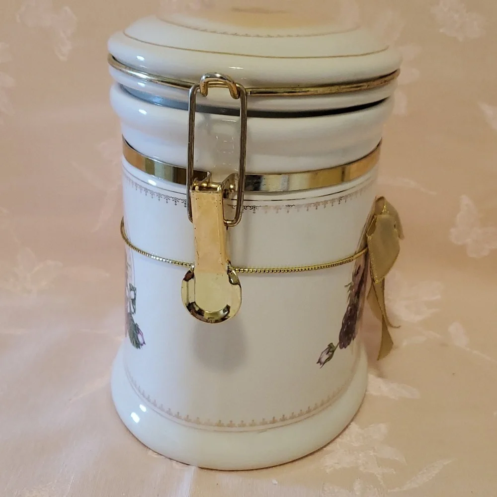 Knott's Berry Farm Jar